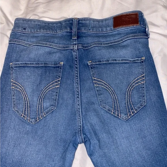 Hollister Women's Light Blue Skinny Jeans - Picture 5 of 6